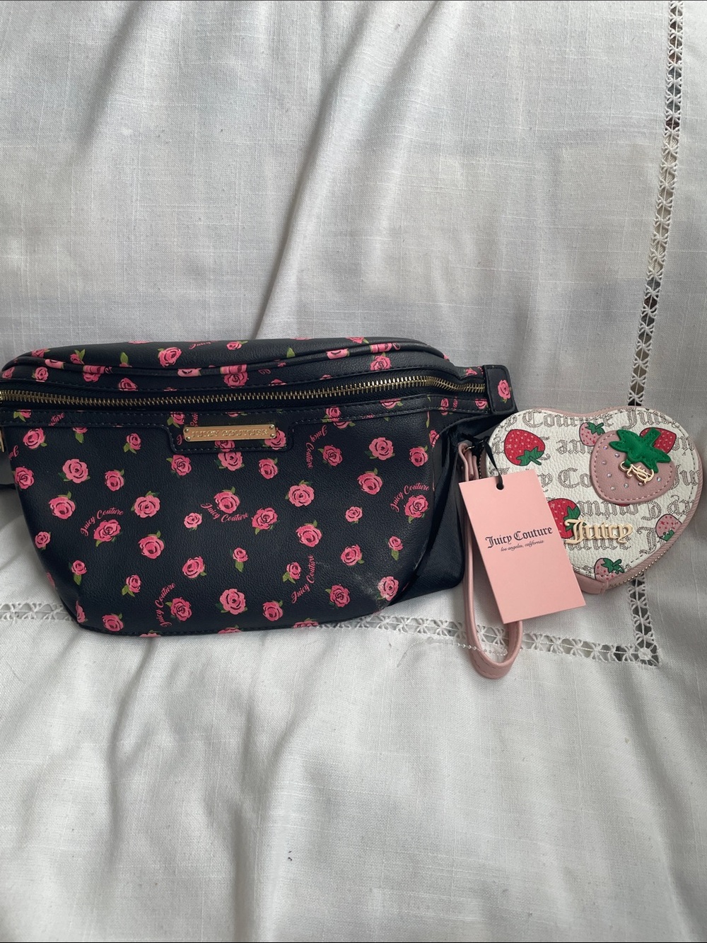 Juicy Couture Heart Zip Around Wristlet NWT- Belt/ Shoulder Bag GUC